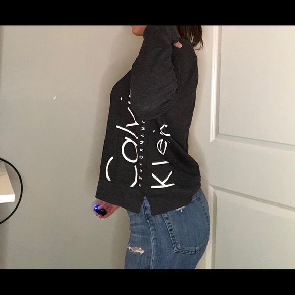 CALVIN KLEIN CREWNECK - Picture 2 of 5